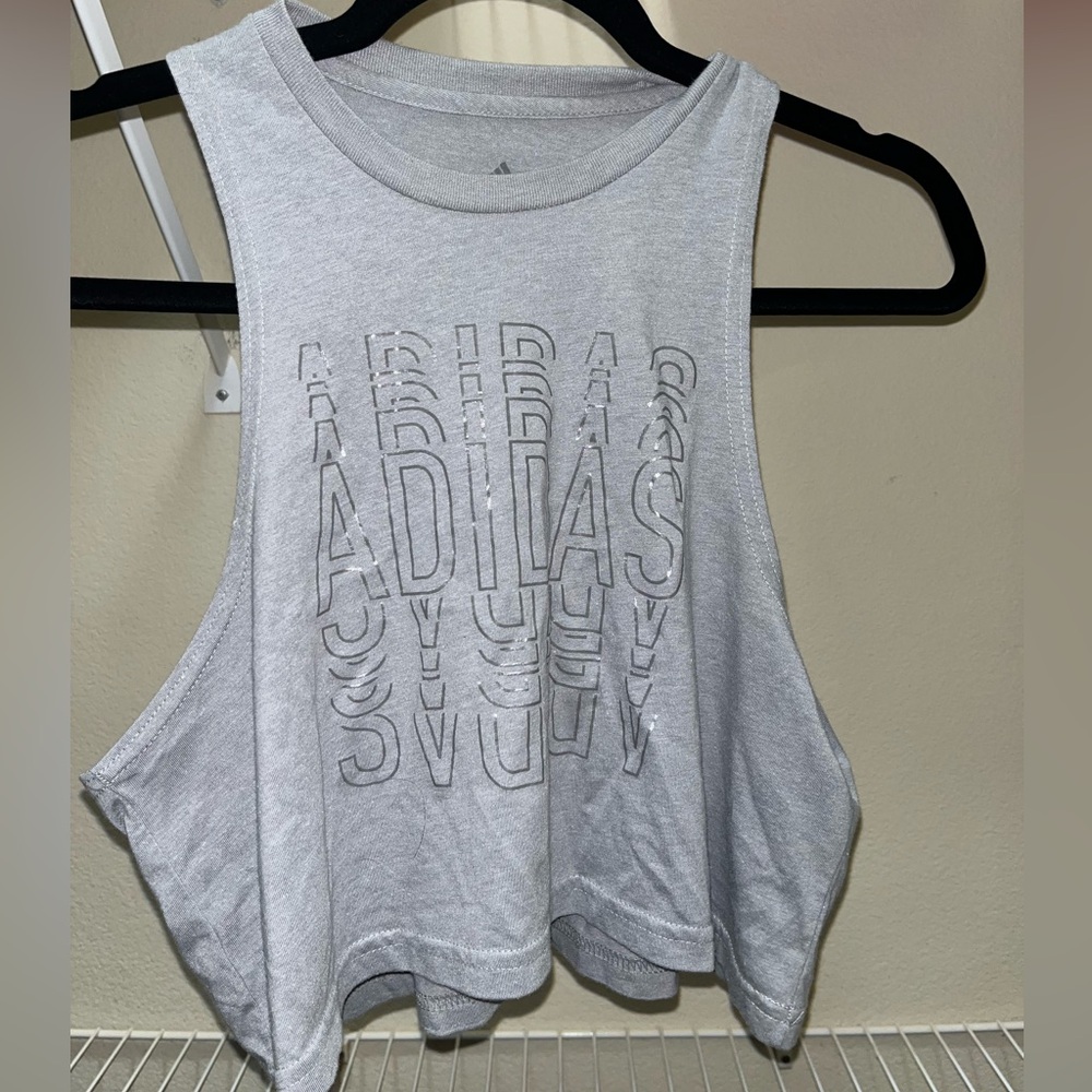 Adidas top